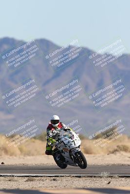 media/Dec-07-2025-CVMA (Sun) [[3e7d2de5dc]]/Race 9-Formula UL Shootout/